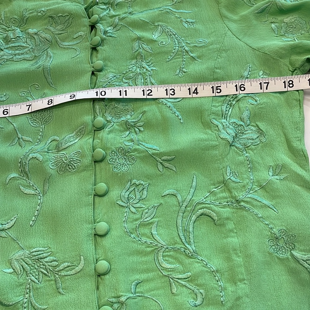 Worn once beautiful Lime Green Blouse by Together! Size 8 - Picture 12 of 16